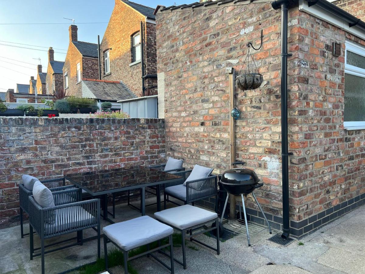 The Poppy Inn York Dış mekan fotoğraf